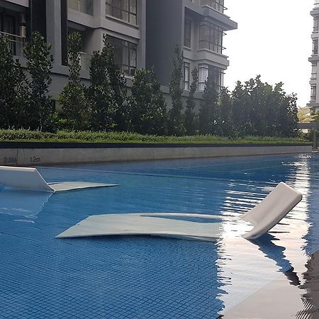 Appartamento Utropolis By Miric Shah Alam Esterno foto