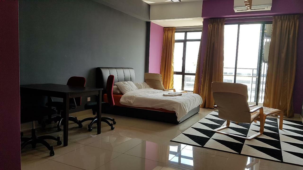 Appartamento Utropolis By Miric Shah Alam Esterno foto